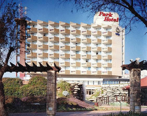 Park Hotel Netanja Exterior foto