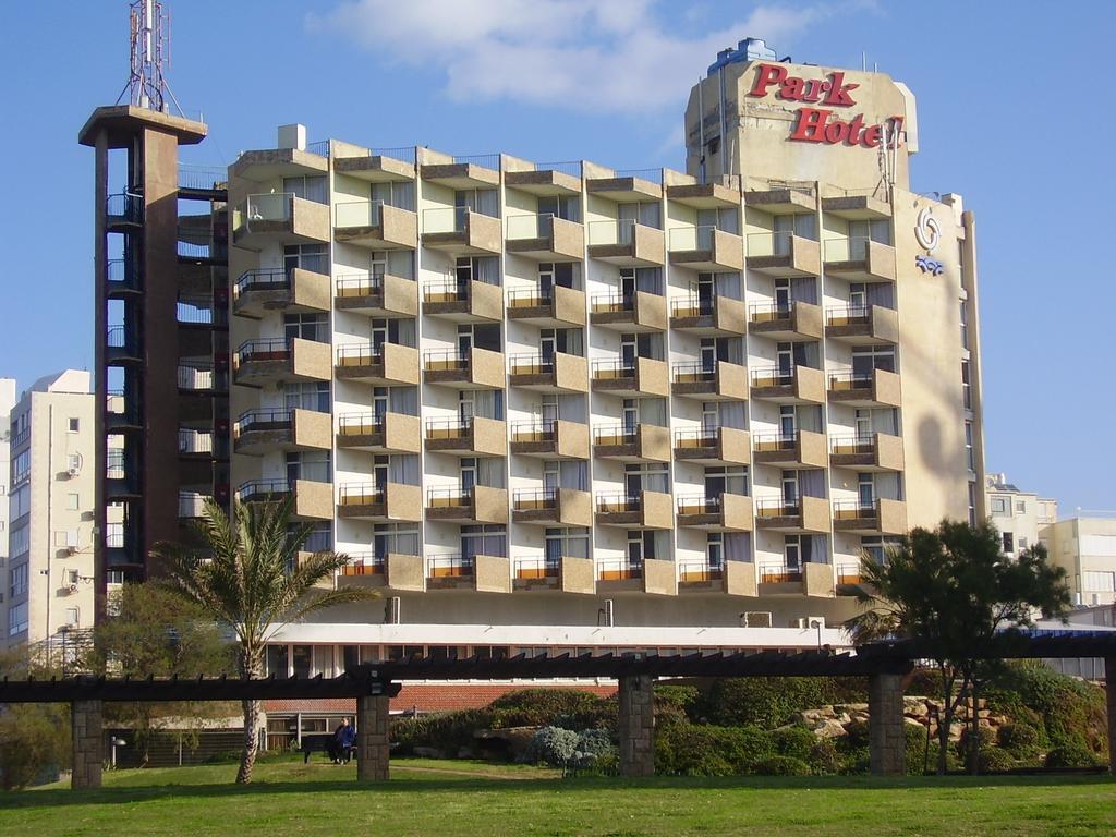 Park Hotel Netanja Exterior foto